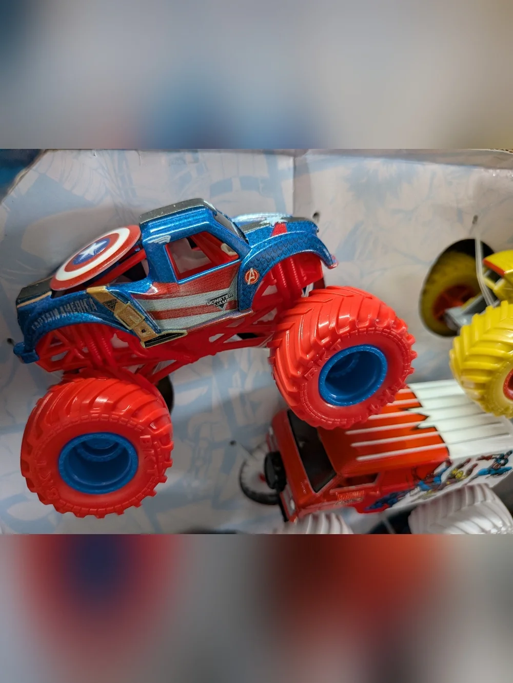 Monster Jam Marvel Heroes Target Exclusive Captain America Spiderman Iron Man